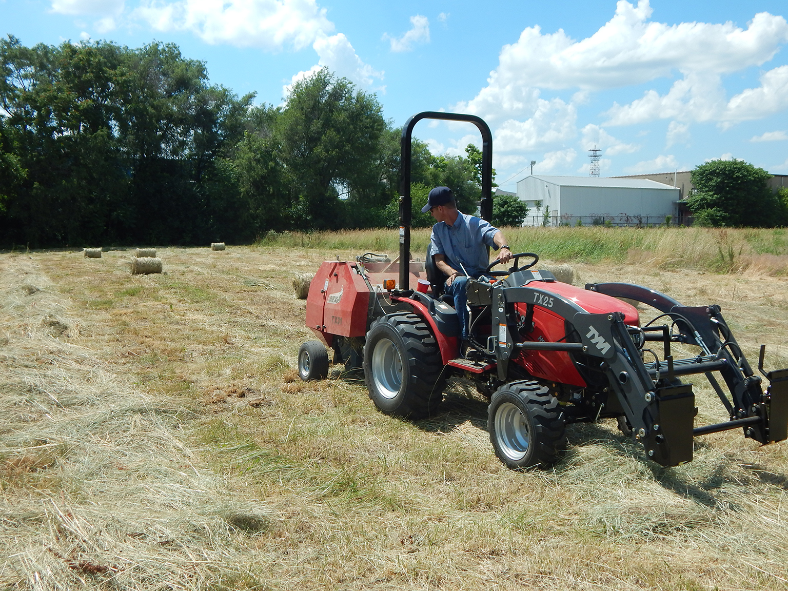 Bale hay with your compact tractor using the Ibex TX31 Mini Round Baler with Twine Wrap. 